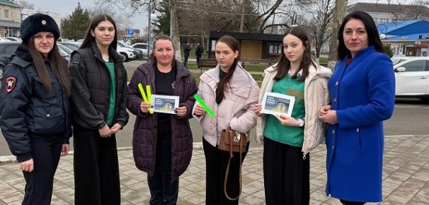 В Краснодарском крае проходят акции по популяризации использования световозвращающих элементов