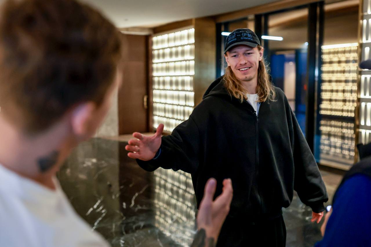 Ходил и улыбался от чувства родного и близкого во всем, что видел