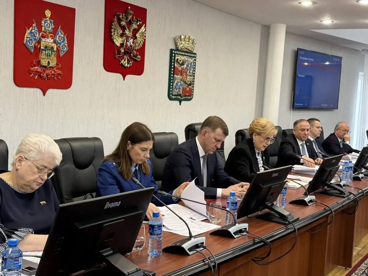 Представителем прокуратуры города 26 марта принято участие в 11 очередном заседании городской Думы Краснодара VI созыва, на котором рассмотрены вопросы, напрямую касающиеся жизни жителей города