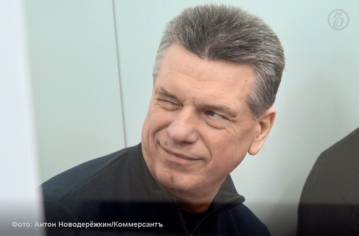 Неожиданный поворот произошел в деле бывшего начальника управления кадров Минобороны генерал-лейтенанта Юрия Кузнецова, обвиняемого в получении взятки от краснодарского предпринимателя Левы Мартиросяна в виде дома с...