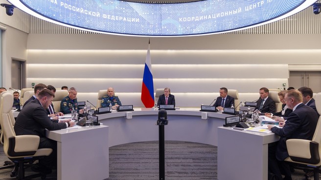 Виталий Савельев: Восстановление пострадавших от разлива мазута пляжей необходимо завершить к 1 июня