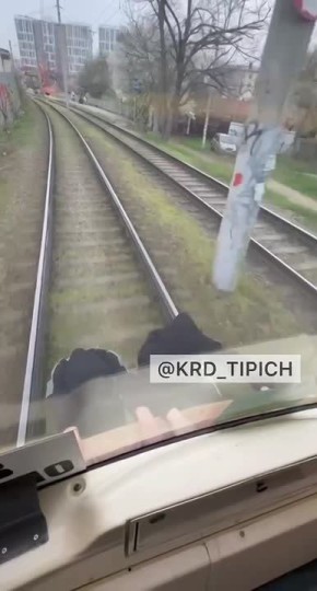 Сразу двух юных зацеперов заметили катающимися в Краснодаре