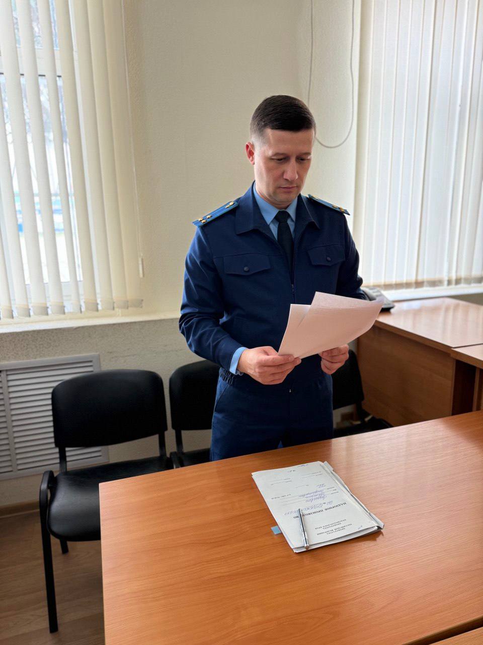 Прокурором Тимашевского района поддержано государственное обвинение по уголовному делу в отношении местной жительницы, которая причинила тяжкий вред здоровью своему знакомому