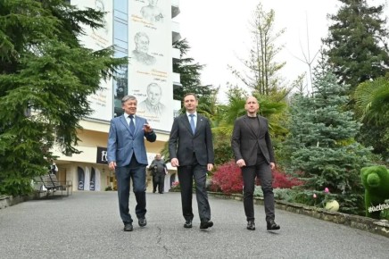 Глава Сочи Андрей Прошунин оценил ход подготовки санатория «Актер» к предстоящему летнему сезону