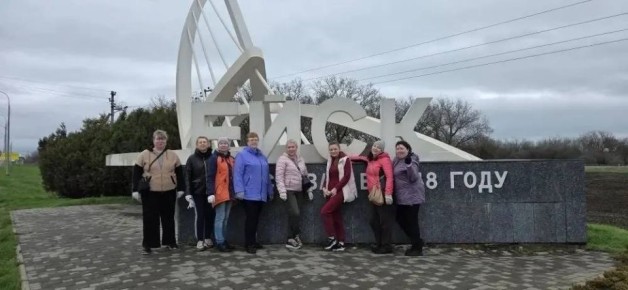 Сегодня сотрудники городской администрации, подведомственных учреждений и организаций, представители общественного самоуправления приняли участие во Всекубанском субботнике и убрали территорию вдоль главного гостевого...