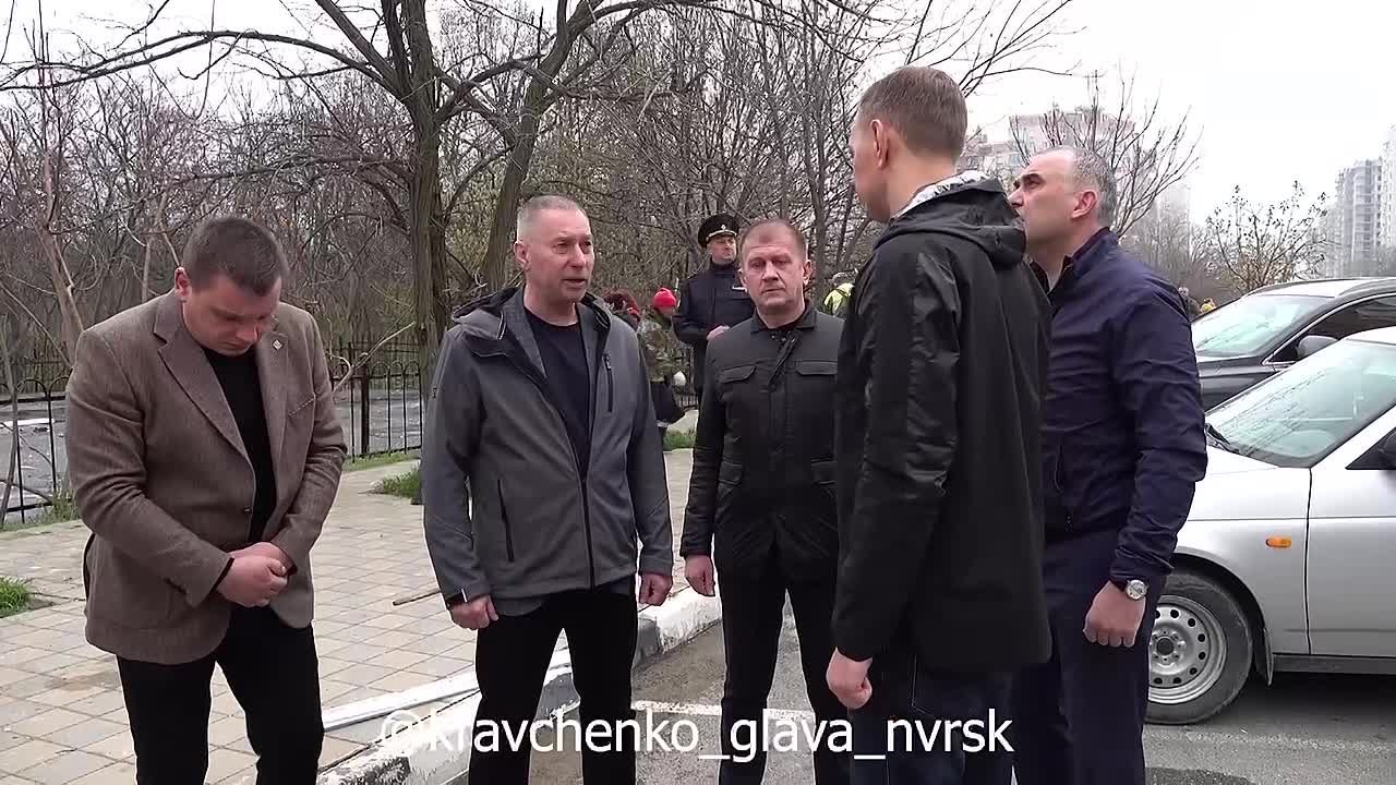 Андрей Кравченко: После снятия угрозы атаки в Новороссийске на пострадавших объектах начались работы с участием экстренных служб