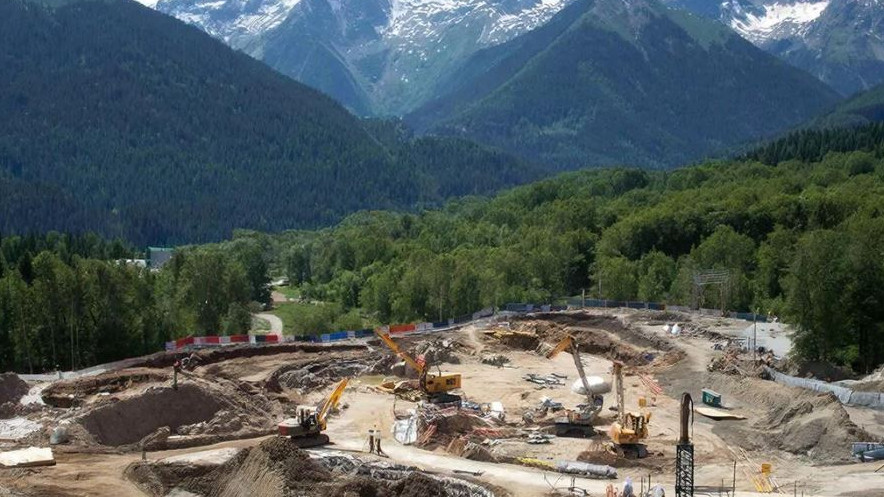 Прокуратура Адлера наказала бизнесмена, который незаконно собирал деньги на стройку