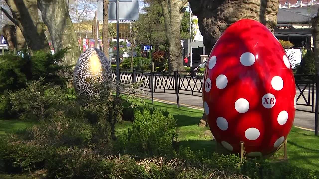 Улицы Сочи празднично оформили к Светлому Христову Воскресению