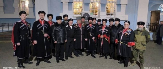 Более ста казаков обеспечивали безопасность и правопорядок на территории храмов Новороссийска в пасхальную ночь