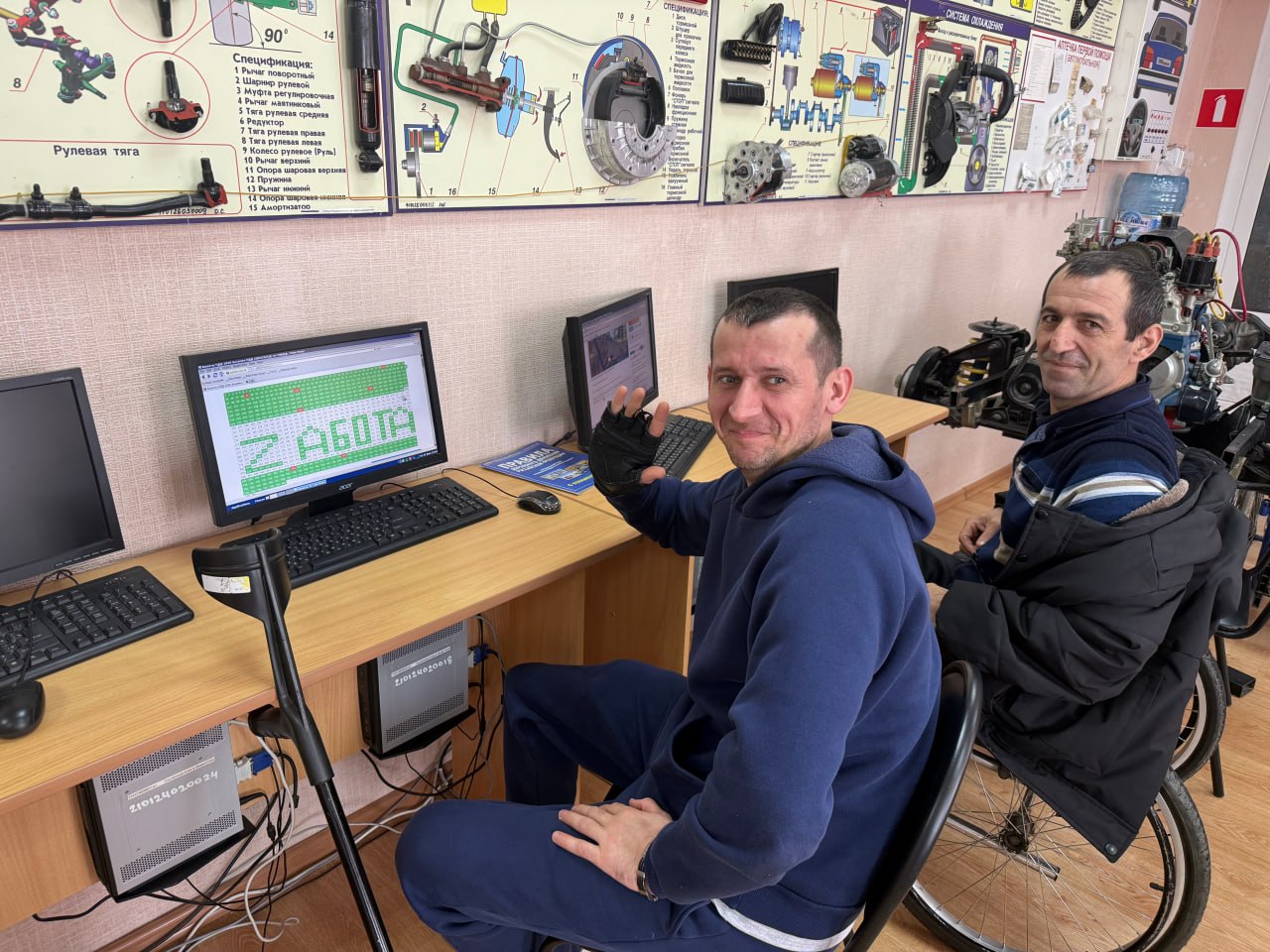 На Кубани инвалидов боевых действий учат водить автомобили с ручным управлением