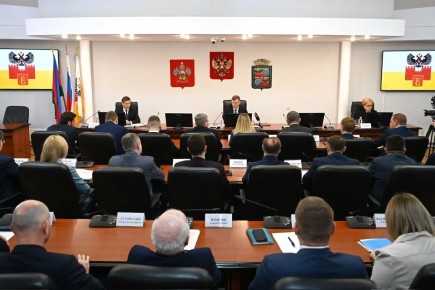Глава Краснодара Евгений Наумов провёл расширенное аппаратное совещание