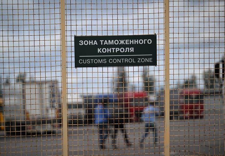 Контрабанда под колёсами: новороссийские таможенники обнаружили боеприпасы в партии мототехники из США