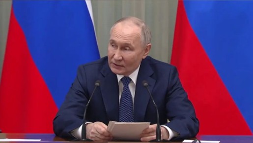 "Путину врут": Акция протеста с Боней и Айзой в главных ролях. Смешно? Нет, странно