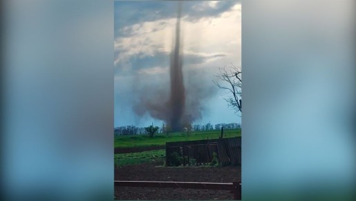В Краснодарском крае сняли на видео смерч