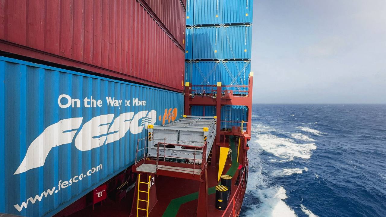 Российская транспортная группа FESCO доставила первую партию контейнеров с изделиями из пластмасс и запчастями из РФ в танзанийский порт Дар-эс-Салам