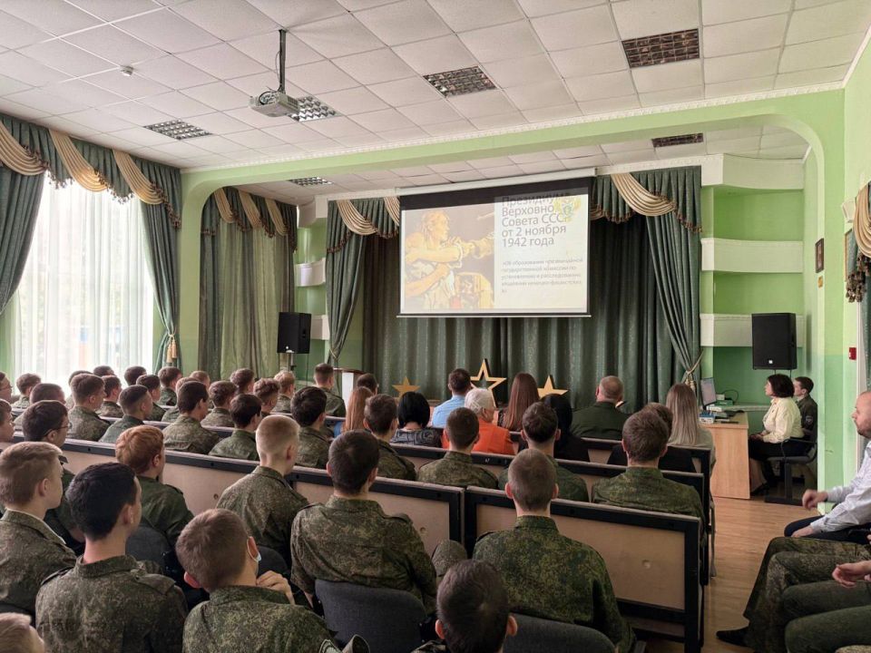 Прокуратурой Тимашевского района проведена встреча с кадетами казачьего кадетского корпуса