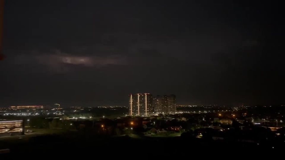 В Краснодаре снова дождь с грозой