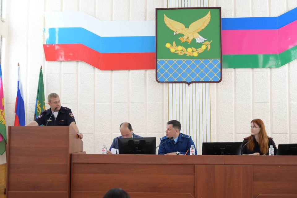 Славянской межрайонной прокуратурой принято участие в заседании комиссии по обеспечению безопасности дорожного движения муниципального образования Славянский район