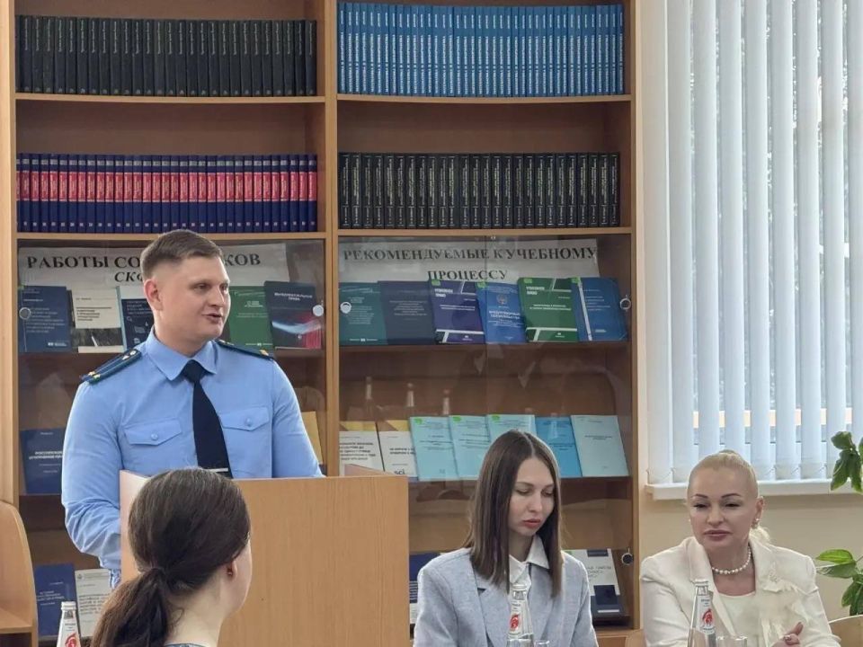 Начальник отдела по надзору за исполнением законодательства о противодействии коррупции Роман Бурыкин по приглашению ФГБОУ ВО «Российский государственный университет правосудия имени В.М. Лебедева» принял участие в работе...