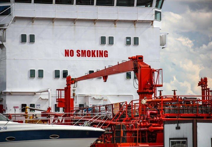 На прошлой неделе новороссийцы жаловались на сильный запах нефтепродуктов
