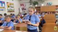 "Пусть будут в общественном совете самые честные, храбрые и ответственные за свою Родину" — учащиеся 3 «Б» "полицейского класса" провели трогательную акцию к юбилею Общественных советов при МВД России