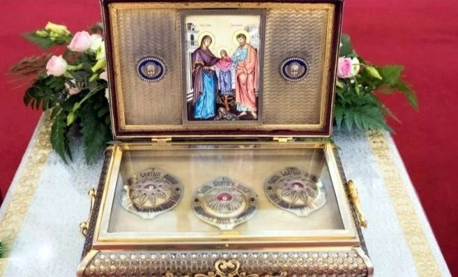 По благословению Святейшего Патриарха Московского и всея Руси Кирилла в пределы Ейской епархии принесен ковчег с частью Пояса Пресвятой Богородицы