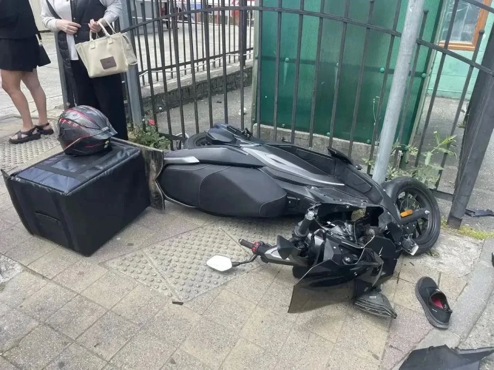 16-летний мопедист сбил двоих пешеходов в Сочи