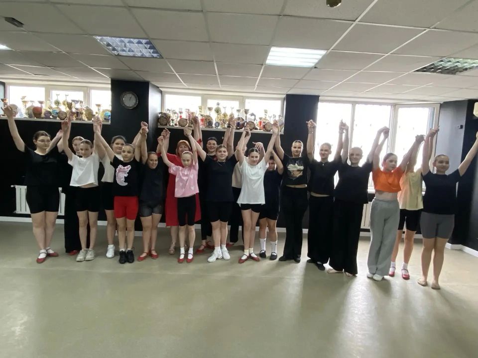 В Новороссийске для молодежи провели мастер-класс по русскому-народному танцу
