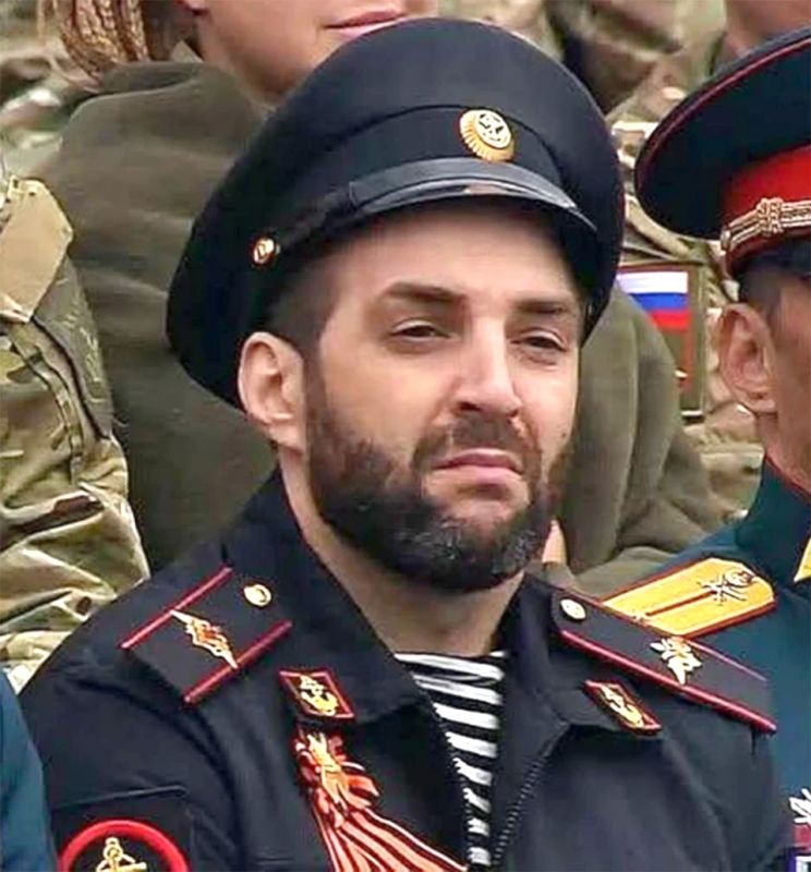 Закон против "ряженых" героев: в России хотят бороться с продажей фальшивых наград
