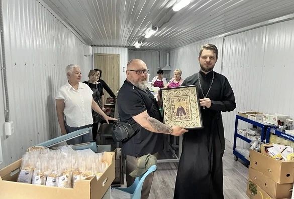 В Краснодарском крае полицейские, общественники и школьники собрали гуманитарную помощь для военнослужащих