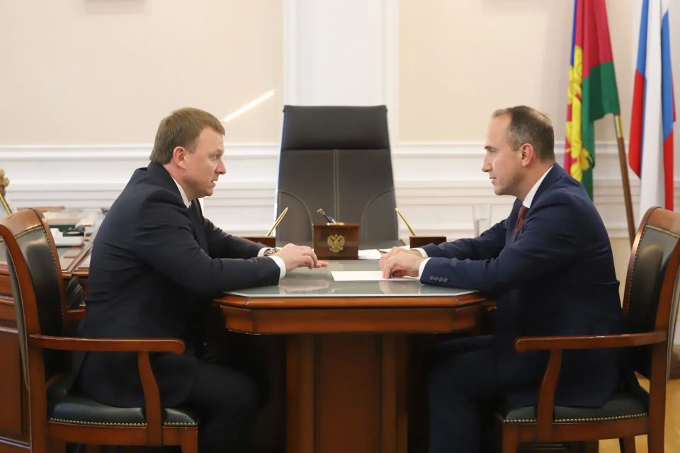 Алексей Богодистов: С рабочим визитом сегодня в Геленджике вице-губернатор Краснодарского края, курирующий блоки транспорта, теплоэнергетического и жилищно-коммунального комплексов, а также государственное регулирование...