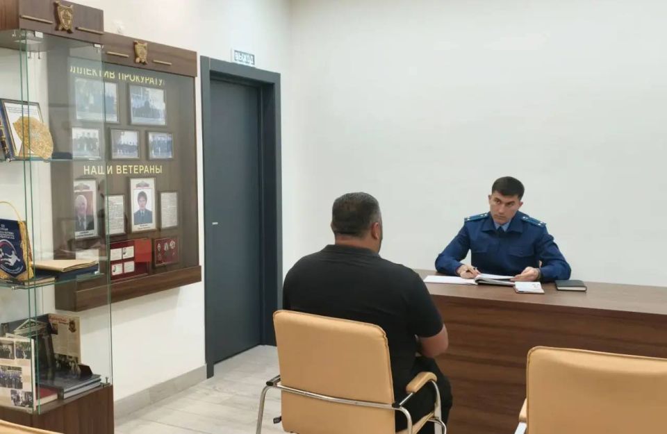 Прокурором Мостовского района проведен тематический прием граждан по вопросам соблюдения законодательства об исполнительном производстве и защите прав граждан участников специальной военной операции и членов их семей