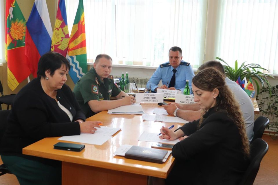 Прокуратурой Тбилисского района проведен выездной прием участников специальной военной операции и членов их семей в Ловлинском сельском поселении