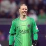 Матвей Сафонов отбил все мячи в серии пенальти в финале Лиги Чемпионов с ПСЖ и взял кубок