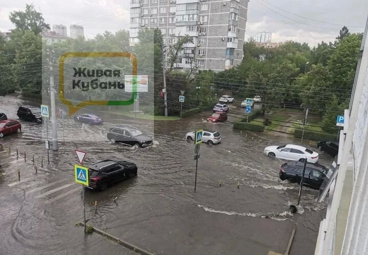 В Краснодаре прошел сильный ливень