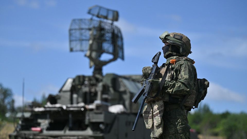 330 беспилотников за ночь: ПВО отработала над Крымом и морями