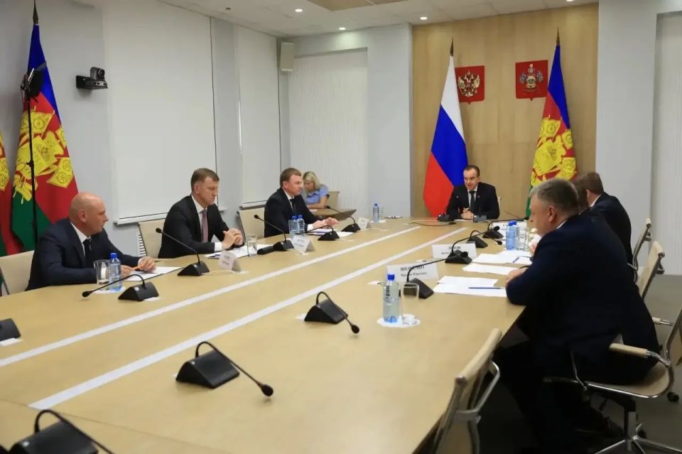 Вениамин Кондратьев и Евгений Наумов обсудили развитие дорожной сети Краснодара