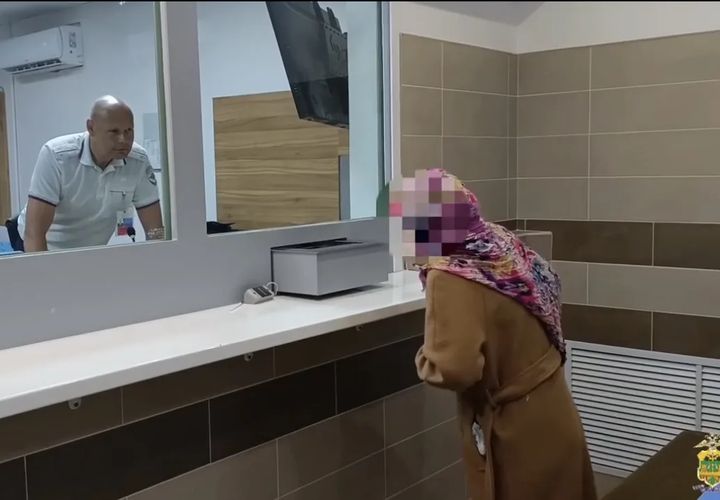Несколько часов полицейские уговаривали бабушку из Анапы не отдавать семь миллионов мошенникам