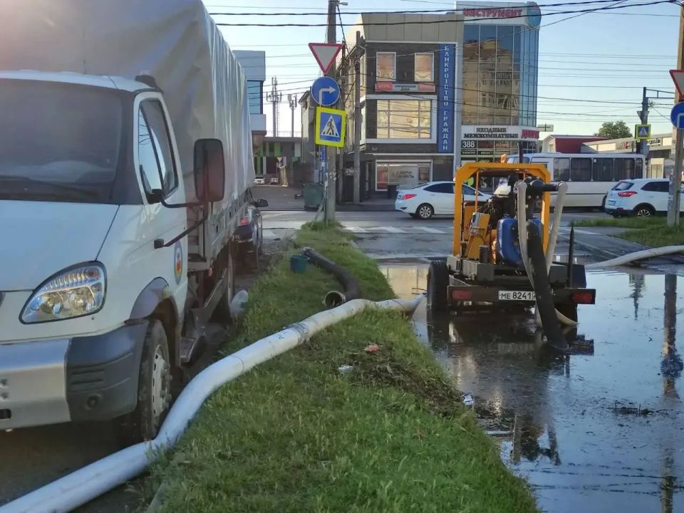 850 заявок на откачку воды поступило в ЕДДС Краснодара за три дня