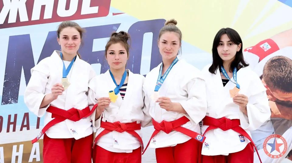 СПОРТСМЕНКА ИЗ АРМАВИРА СТАЛА БРОНЗОВЫМ ПРИЗЕРОМ ЧЕМПИОНАТА РОССИИ ПО ПЛЯЖНОМУ САМБО