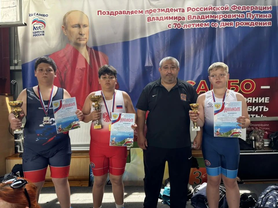Поздравляем спортсменов и их тренера Артура Геворкяна с достойными результатами!