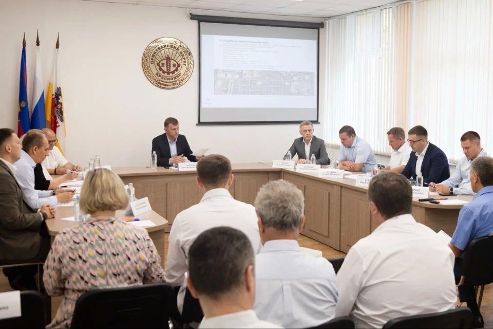 Евгений Наумов: Провёл очередную встречу рабочей группы по вопросу реконструкции улицы Кореновской