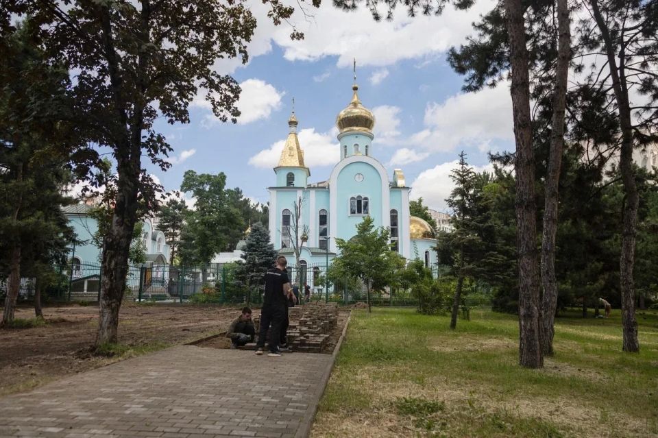 Евгений Наумов: Сквер Тургеневский — одно из самых узнаваемых мест нашего города благодаря знаменитым самолётам