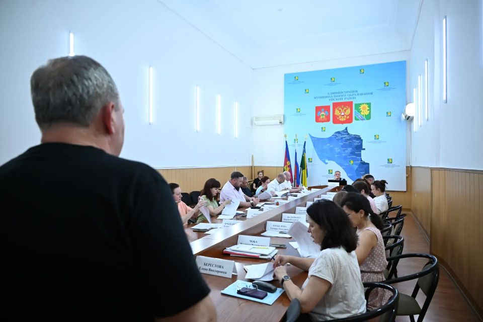 Встреча с работодателями: Ейский район приводит трудовые отношения в порядок