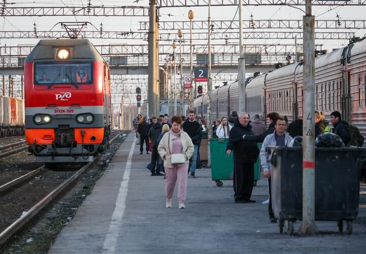 На Кубани поезд сбил 16-летнюю девушку. Она скончалась
