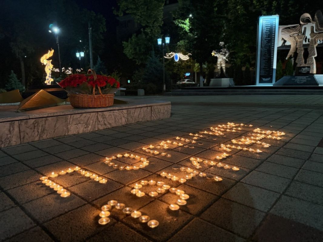В Армавире зажгли огненные надписи в память о погибших в годы Великой Отечественной войны
