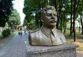 В литовском городе Биржай торжественное открытие монумента местному автору пьес Борисасу Даугуветису обернулось неожиданным политическим разносом