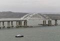 Пробка на Крымском мосту: очередь со стороны Керчи начала расти. Туристы возвращаются