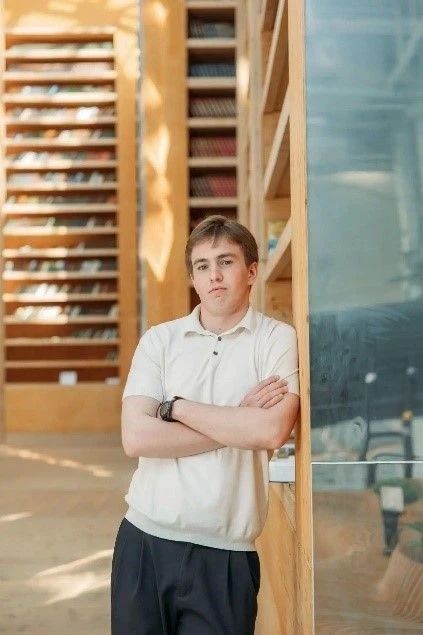 В рамках нашей ежегодной рубрики «Высший балл» мы традиционно рассказываем о стобалльниках и их наставниках, которые помогли достичь блестящих результатов
