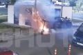 Электросамокат вспыхнул во дворе жилого дома в поселке Плодородное и устроил фаер-шоу